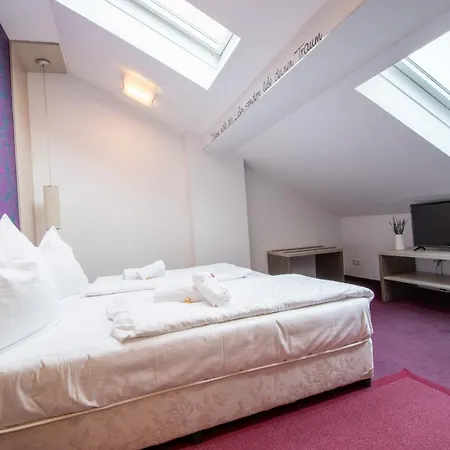 Amadea - Cityhotel Hotel