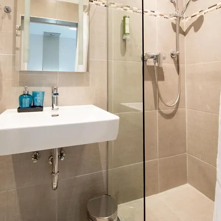 Amadea - Cityhotel Отель