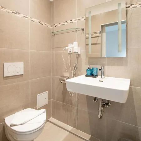 酒店 Amadea - Cityhotel 3*