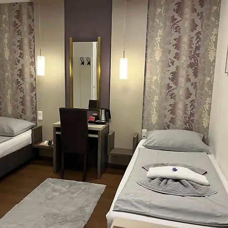 Amadea - Cityhotel ホテル