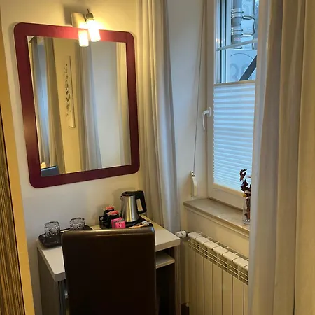 Отель Amadea - Cityhotel