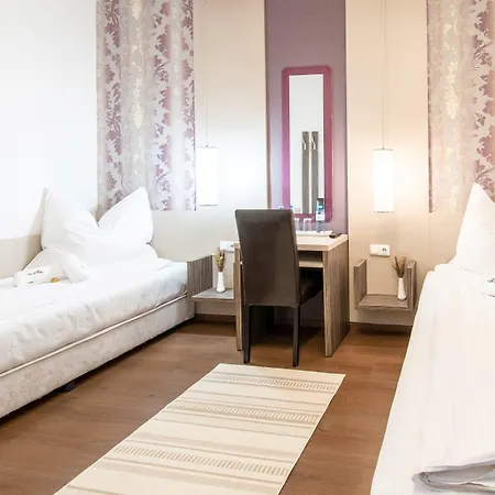 Amadea - Cityhotel 3*