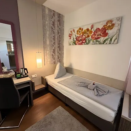 فندق Amadea - Cityhotel 3*