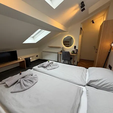 Amadea - Cityhotel ホテル