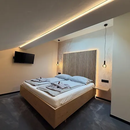 Amadea - Cityhotel فندق